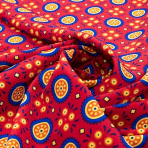 Material textil rosu ,,rochie araba”